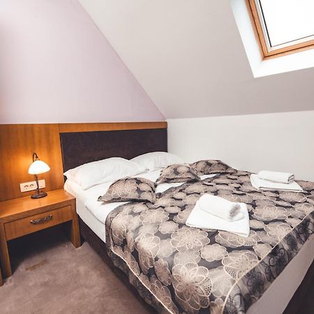 Etno Selo Stanisici Hotel Leonida Dijelovi エクステリア 写真