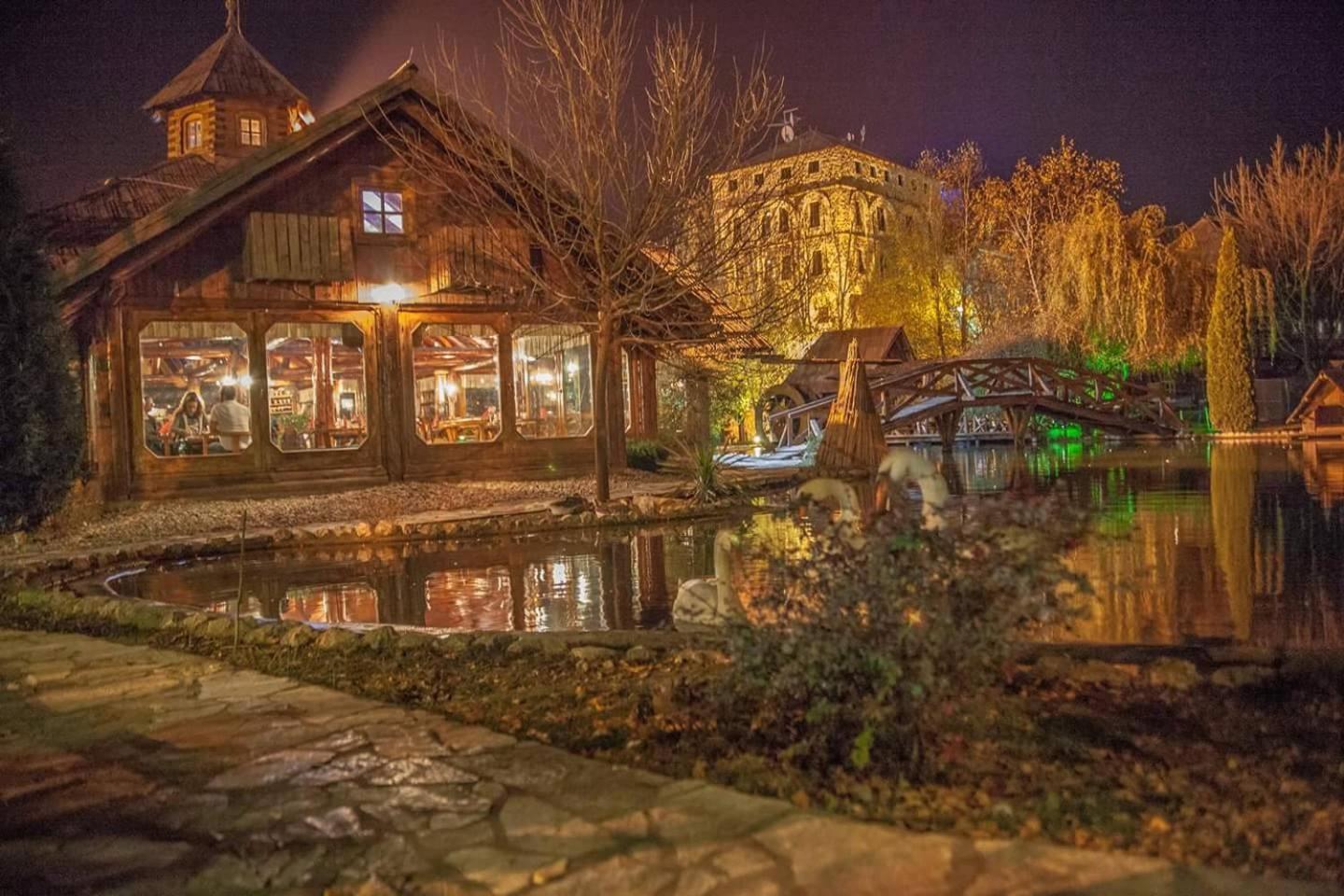 Etno Selo Stanisici Hotel Leonida Dijelovi エクステリア 写真