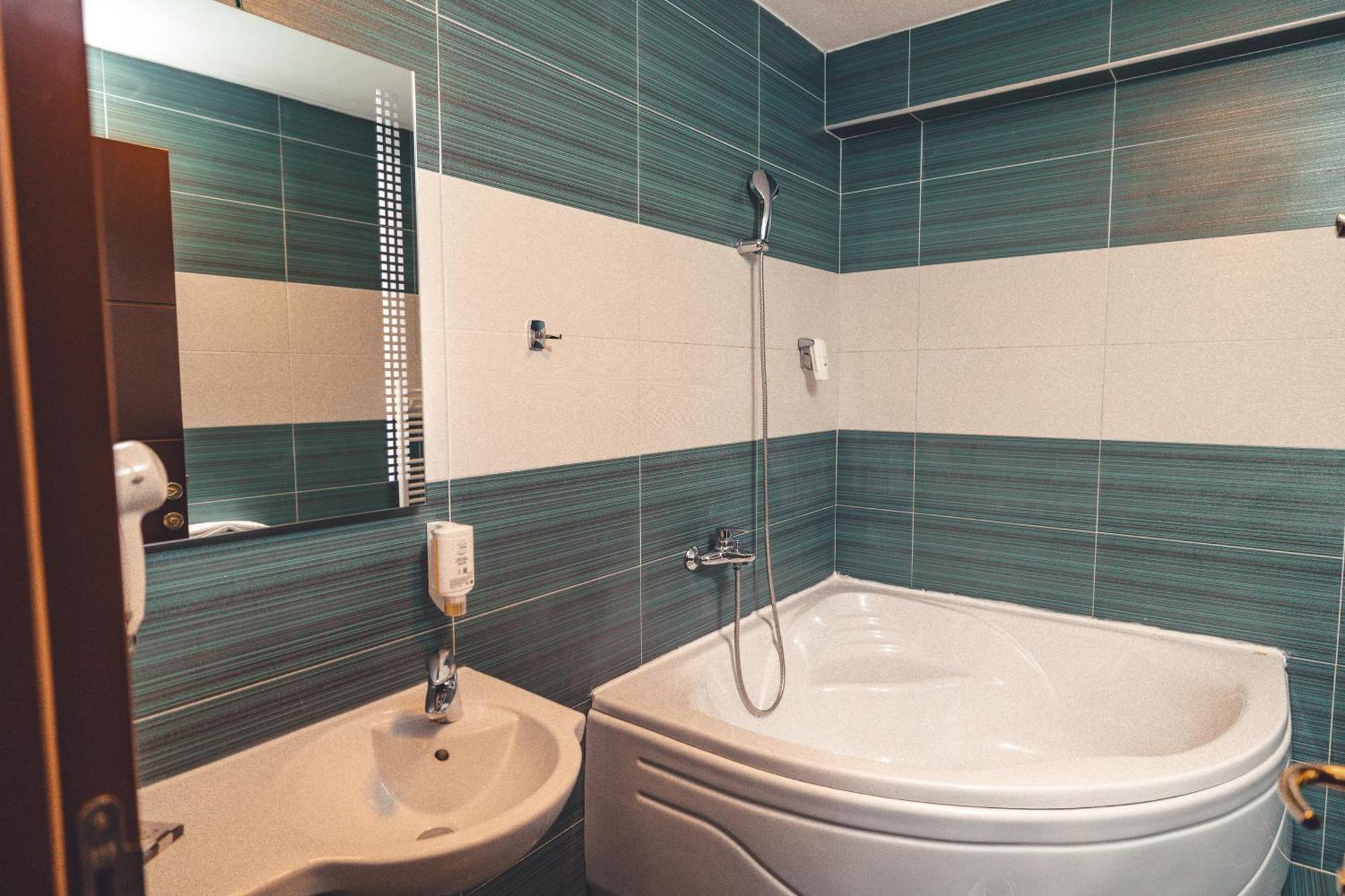 Etno Selo Stanisici Hotel Leonida Dijelovi エクステリア 写真