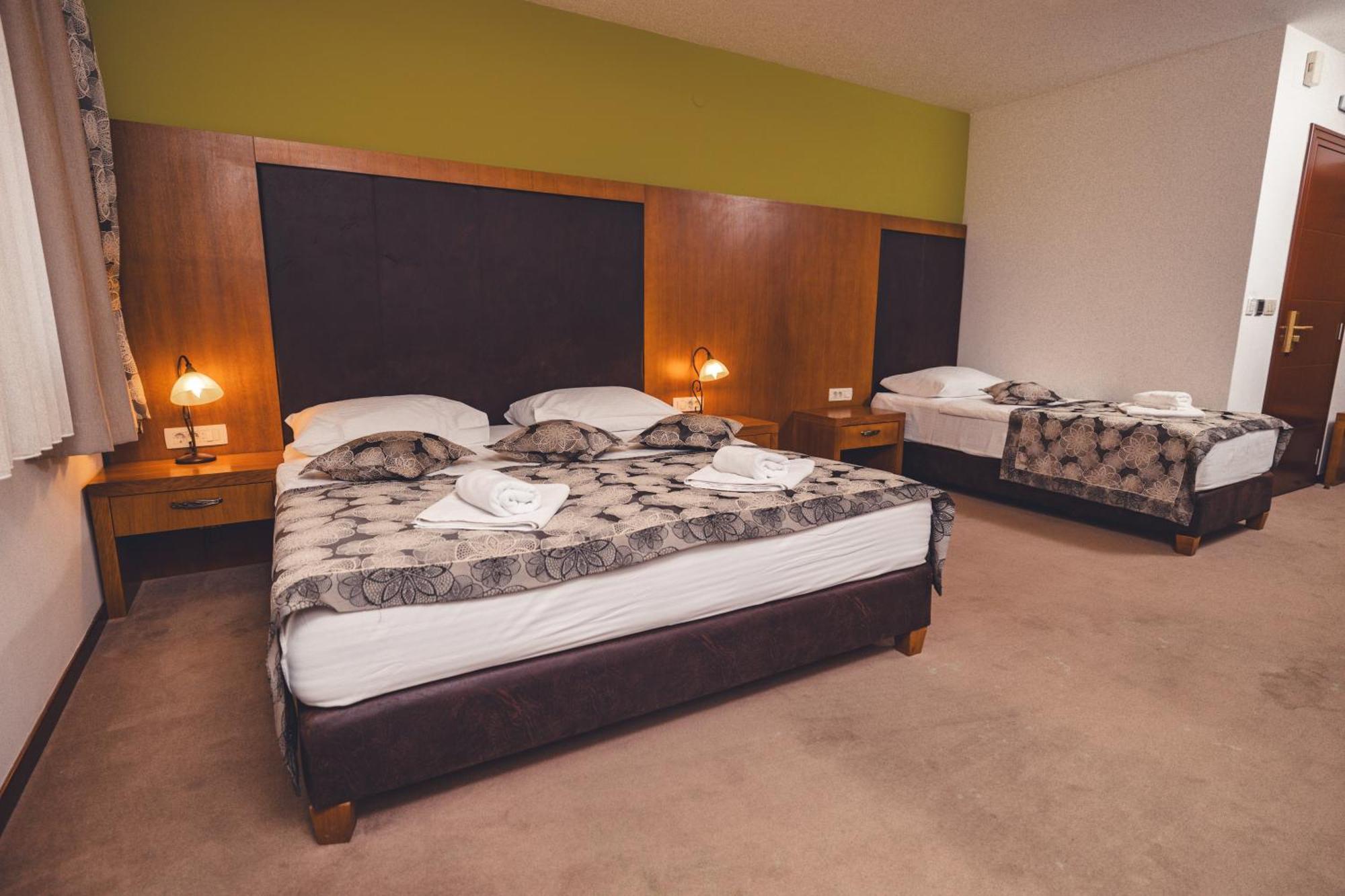 Etno Selo Stanisici Hotel Leonida Dijelovi エクステリア 写真