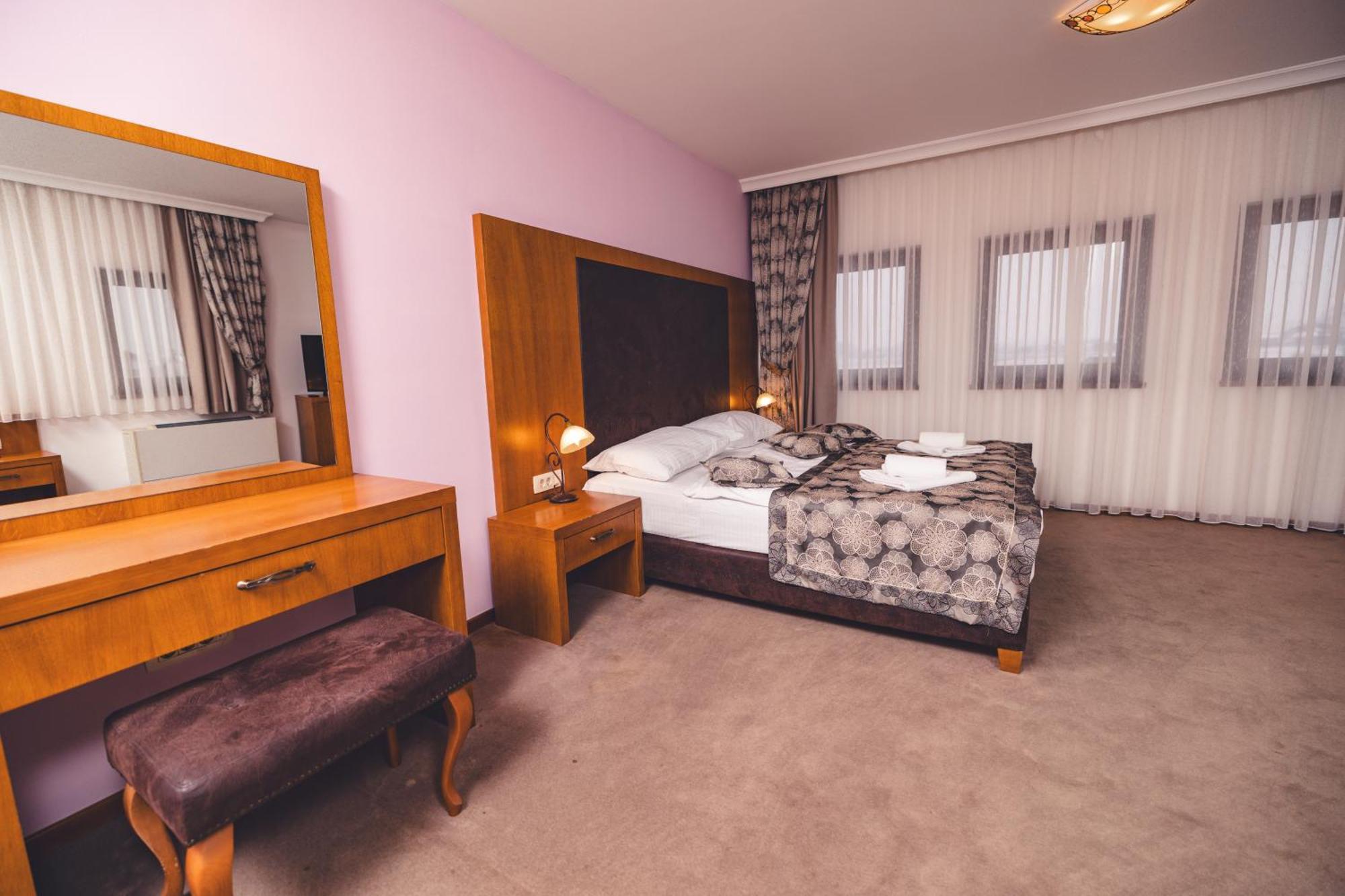 Etno Selo Stanisici Hotel Leonida Dijelovi エクステリア 写真