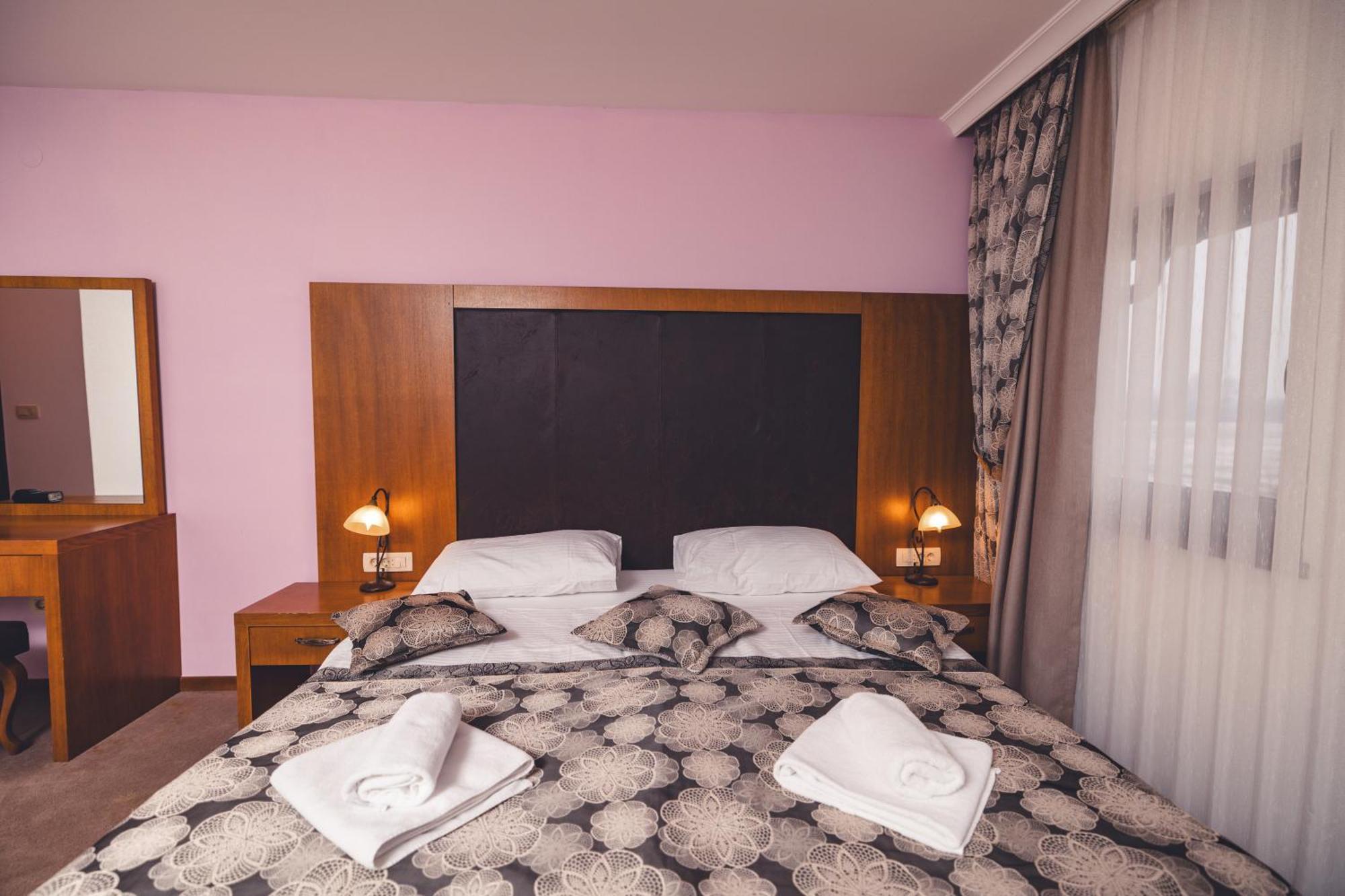 Etno Selo Stanisici Hotel Leonida Dijelovi エクステリア 写真