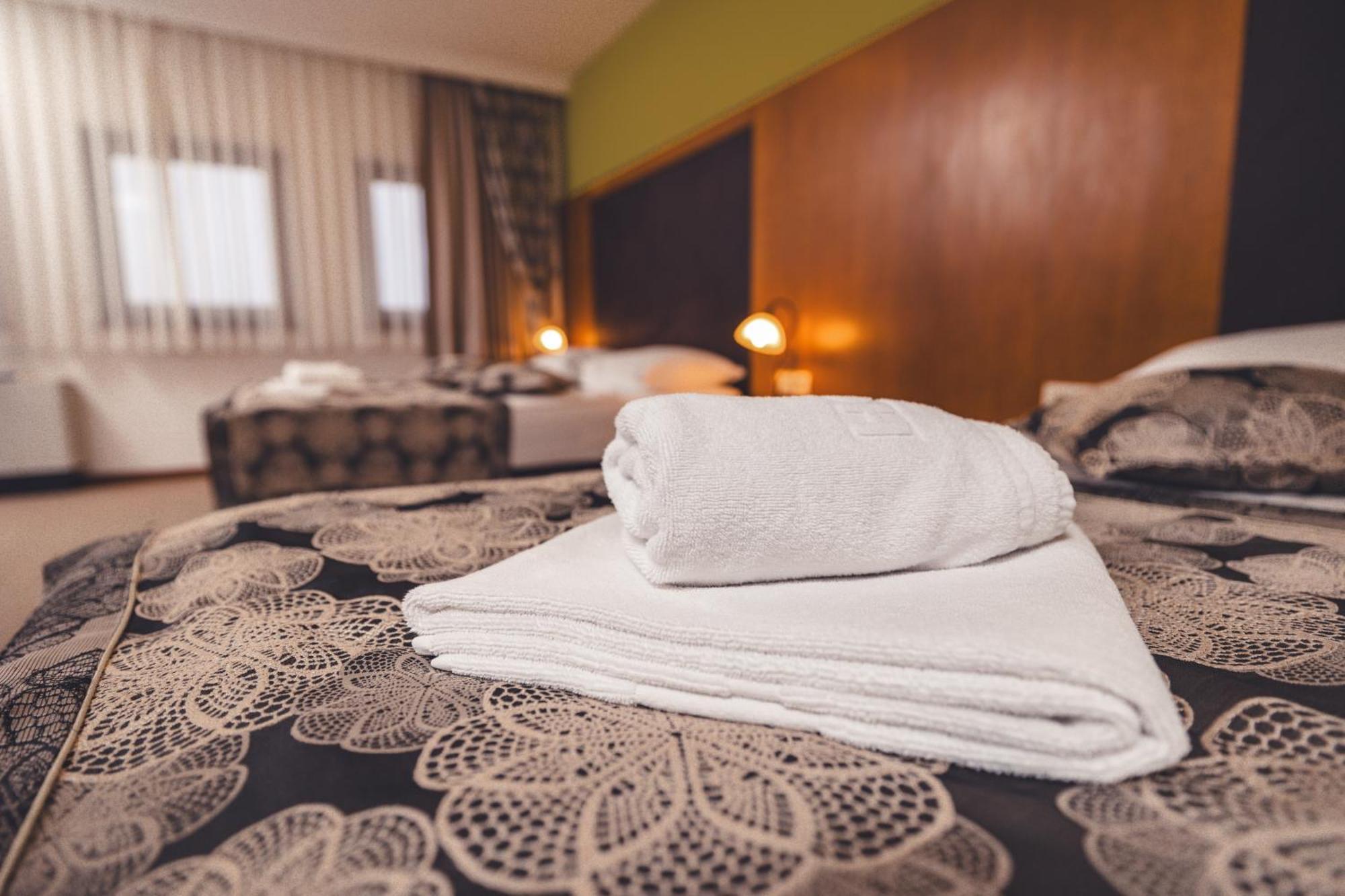 Etno Selo Stanisici Hotel Leonida Dijelovi エクステリア 写真