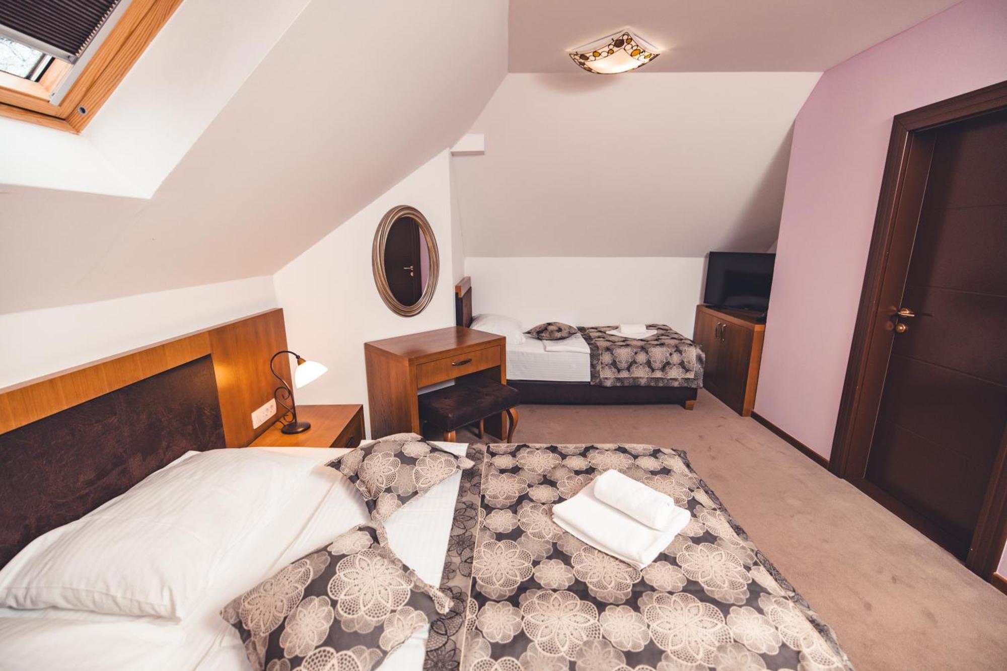 Etno Selo Stanisici Hotel Leonida Dijelovi エクステリア 写真
