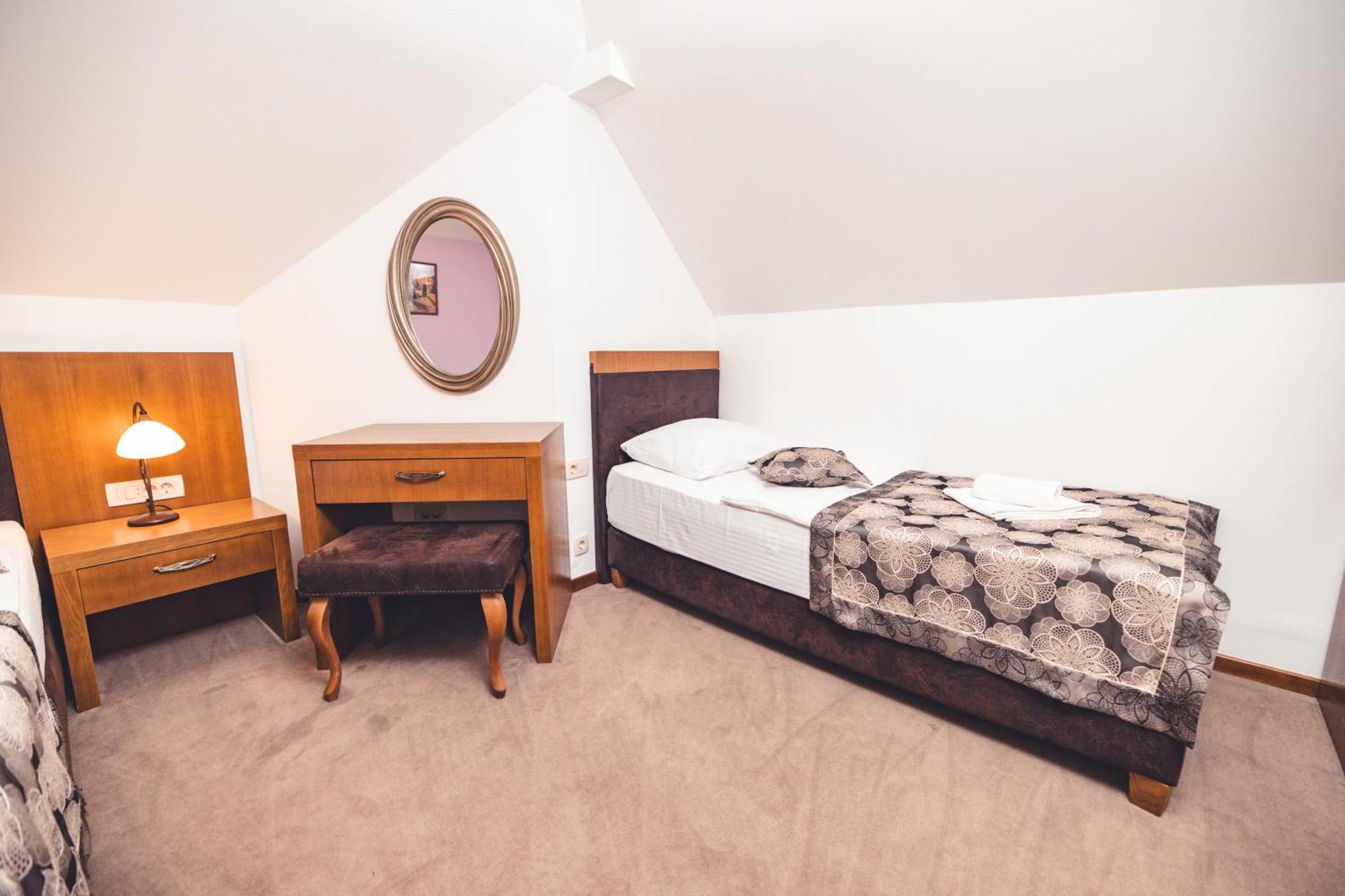 Etno Selo Stanisici Hotel Leonida Dijelovi エクステリア 写真