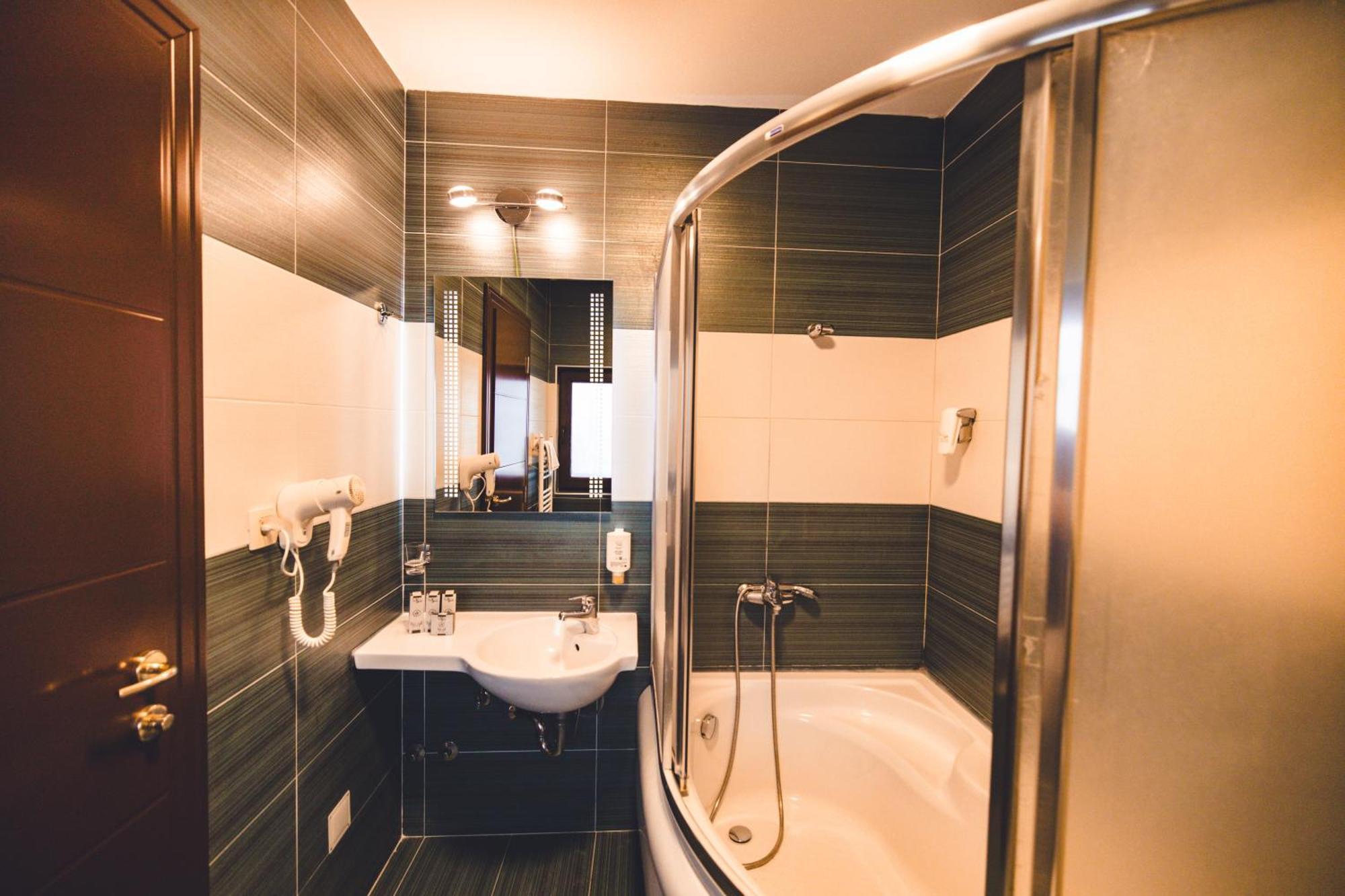 Etno Selo Stanisici Hotel Leonida Dijelovi エクステリア 写真