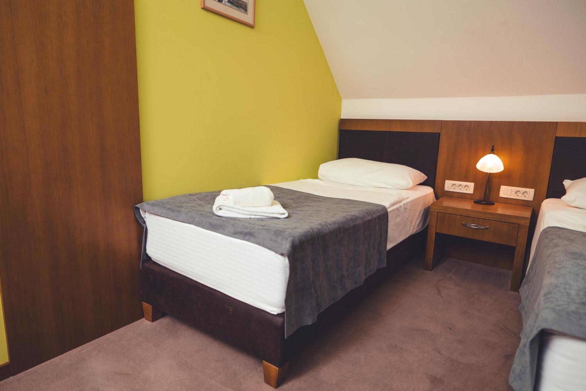 Etno Selo Stanisici Hotel Leonida Dijelovi エクステリア 写真